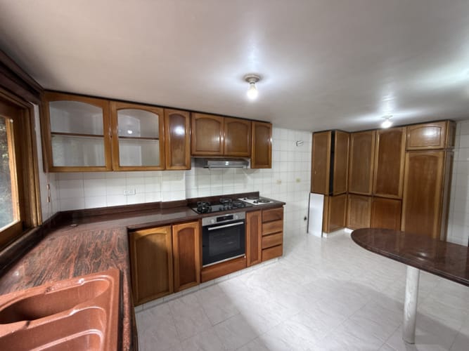 Casa de 5 alcobas en venta en Suba Urbano, Bogotá, 280 m² · foto 12 de 24