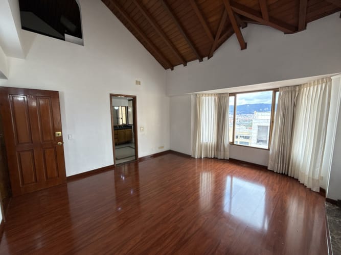 Casa de 5 alcobas en venta en Suba Urbano, Bogotá, 280 m² · foto 15 de 24