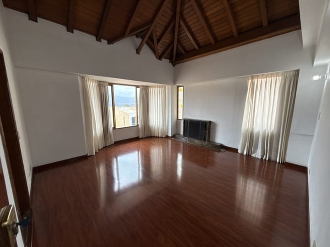 Casa de 5 alcobas en venta en Suba Urbano, Bogotá, 280 m² · foto 19 de 24