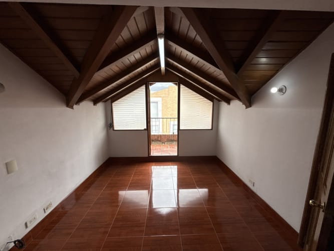 Casa de 5 alcobas en venta en Suba Urbano, Bogotá, 280 m² · foto 22 de 24