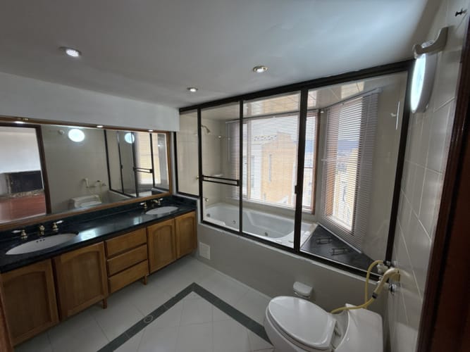 Casa de 5 alcobas en venta en Suba Urbano, Bogotá, 280 m² · foto 23 de 24