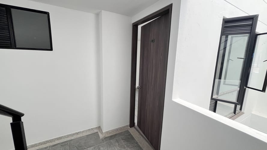 Apartamento de 2 alcobas en venta en La Granja, Bogotá, 58 m² · foto 2 de 19