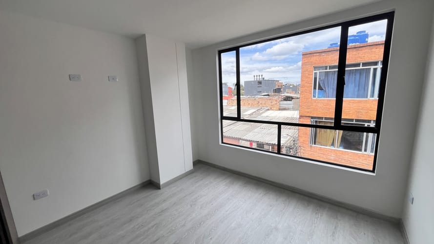 Apartamento de 2 alcobas en venta en La Granja, Bogotá, 58 m² · foto 8 de 19