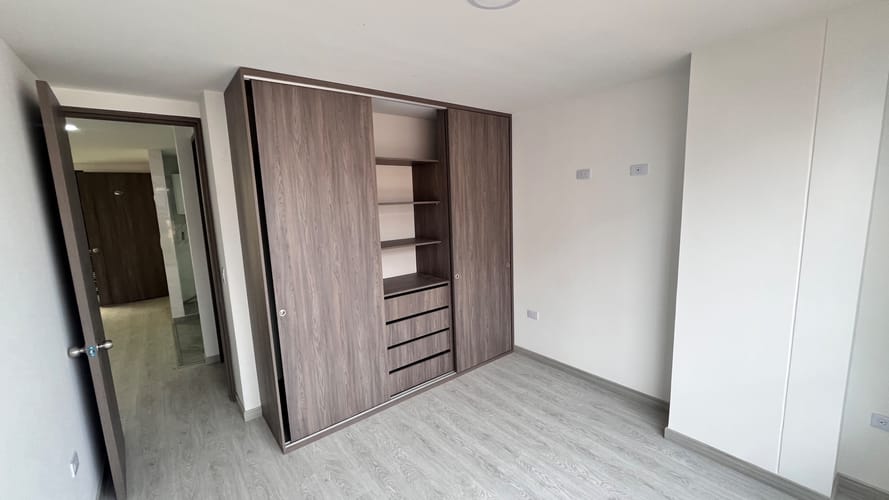Apartamento de 2 alcobas en venta en La Granja, Bogotá, 58 m² · foto 9 de 19