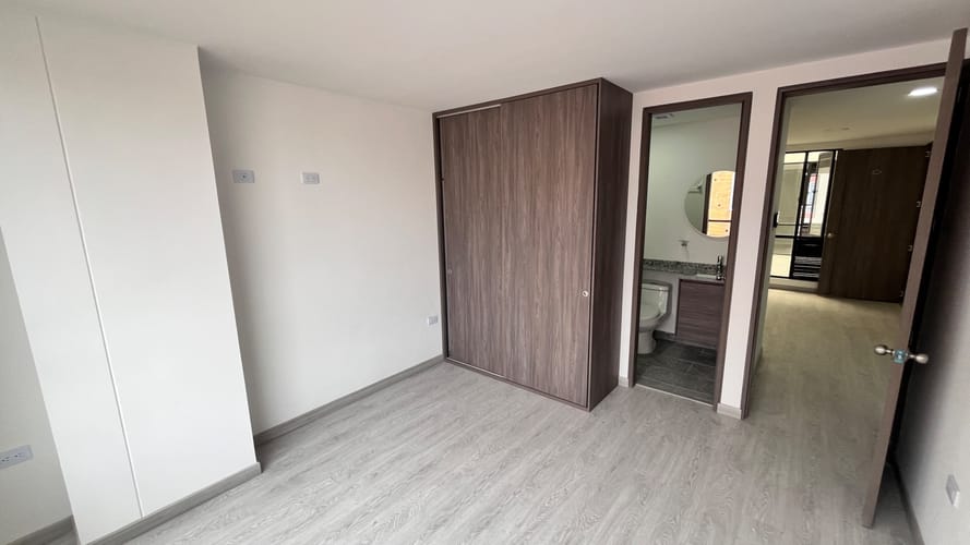 Apartamento de 2 alcobas en venta en La Granja, Bogotá, 58 m² · foto 11 de 19