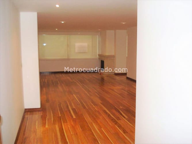 Apartamento de 2 alcobas en venta en Las Acacias, Bogotá, 130 m² · foto 2 de 13
