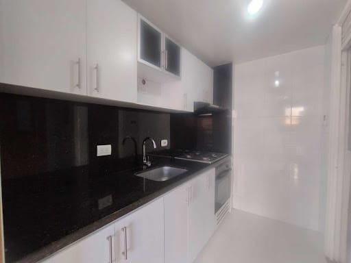 Apartamento de 3 alcobas en arriendo en El Plan, Bogotá, 48 m² · foto 6 de 20