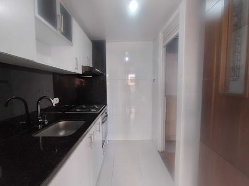 Apartamento de 3 alcobas en arriendo en El Plan, Bogotá, 48 m² · foto 7 de 20