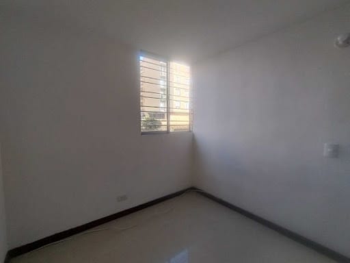 Apartamento de 3 alcobas en arriendo en El Plan, Bogotá, 48 m² · foto 10 de 20