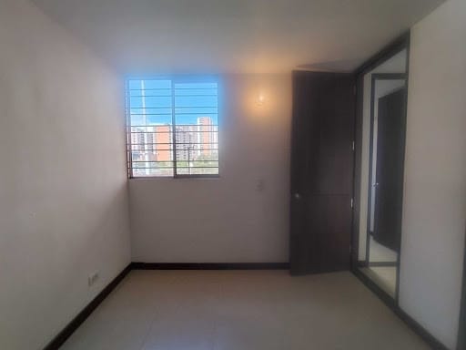 Apartamento de 3 alcobas en arriendo en El Plan, Bogotá, 48 m² · foto 15 de 20