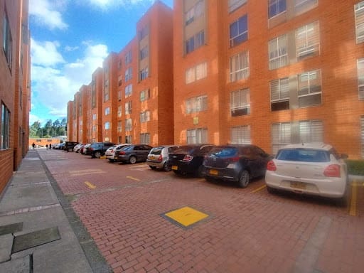 Apartamento de 3 alcobas en arriendo en El Plan, Bogotá, 48 m² · foto 19 de 20