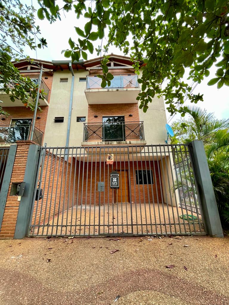 Vendo Triplex de 4 dormitorios. Ref N79840