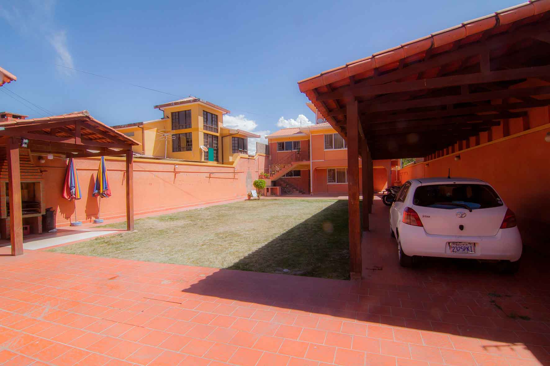 CASA MULTIFAMILIAR EN VENTAA PASOS DE LA BEIJIN. Ref P24008