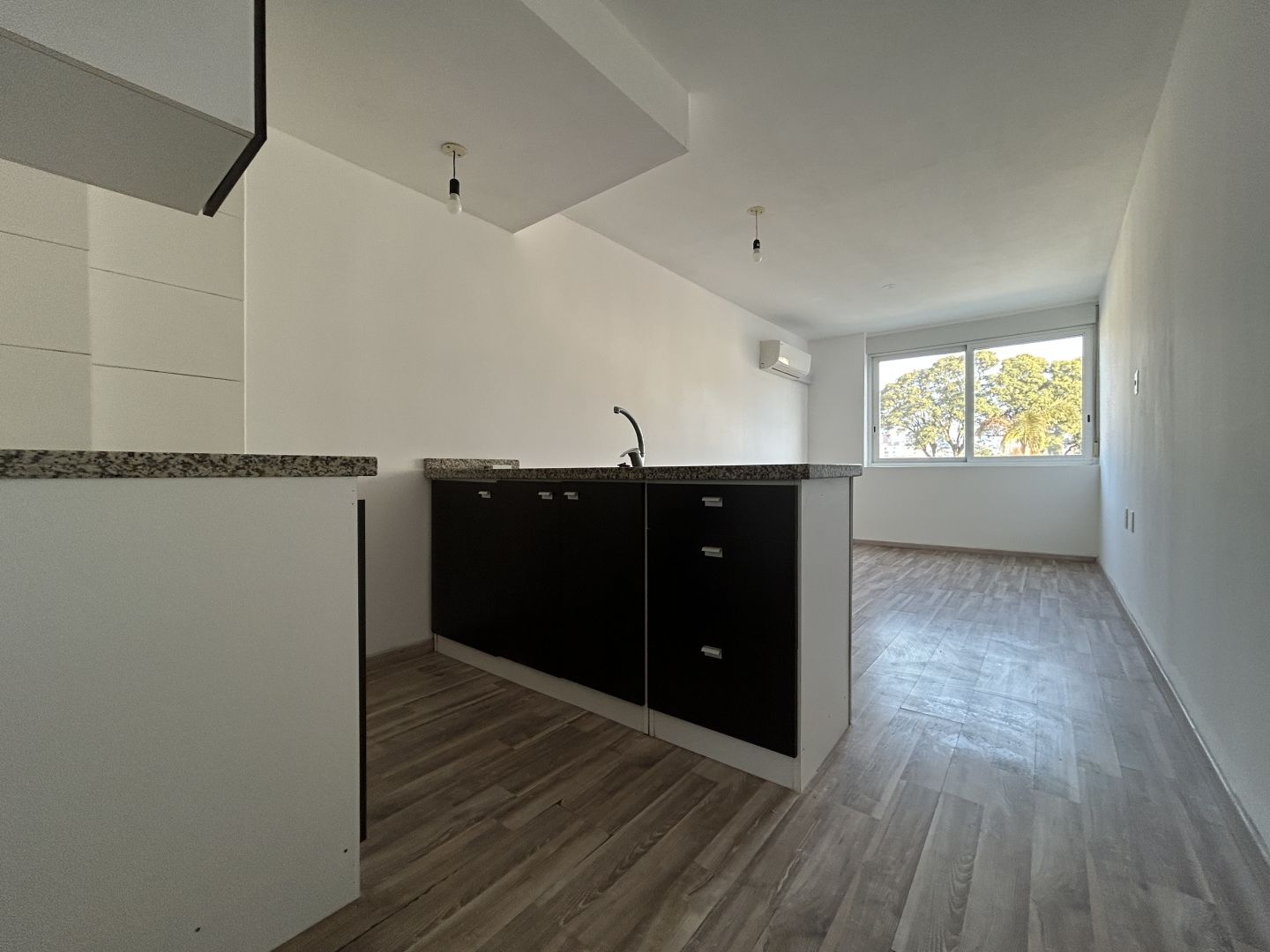 Venta apartamento monoambiente en puerto de buceo - Aanzicht 4