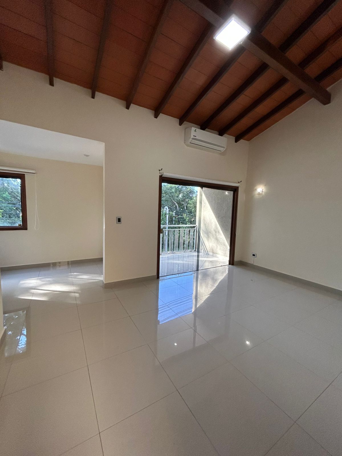 Alquilo Hermoso Duplex con Patio y Parrilla. Ref #L682DE
