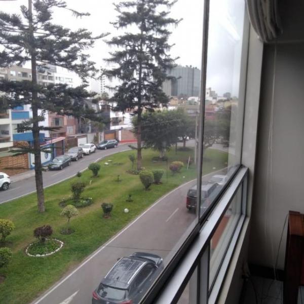 Miraflores, Venta Parque Gonzales Prada Departamento Frente A Parque. Ref.  #PCEEC2 