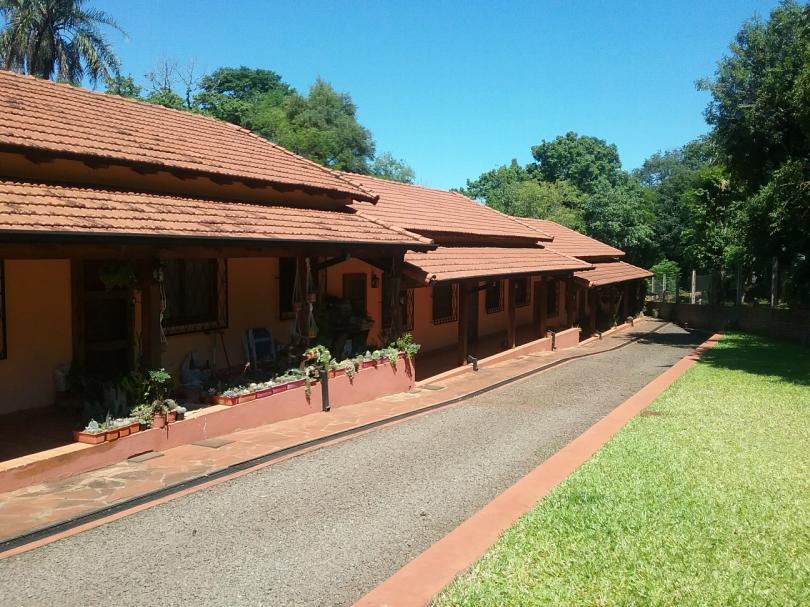 7 Casas Adosadas Para Alquiler Con Hermoso Patio Y Plazas De Garage