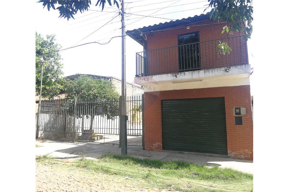 Vendo Casa en excelente ubicación en Ñemby Mbocayaty.. Ref #Z75C3 -  