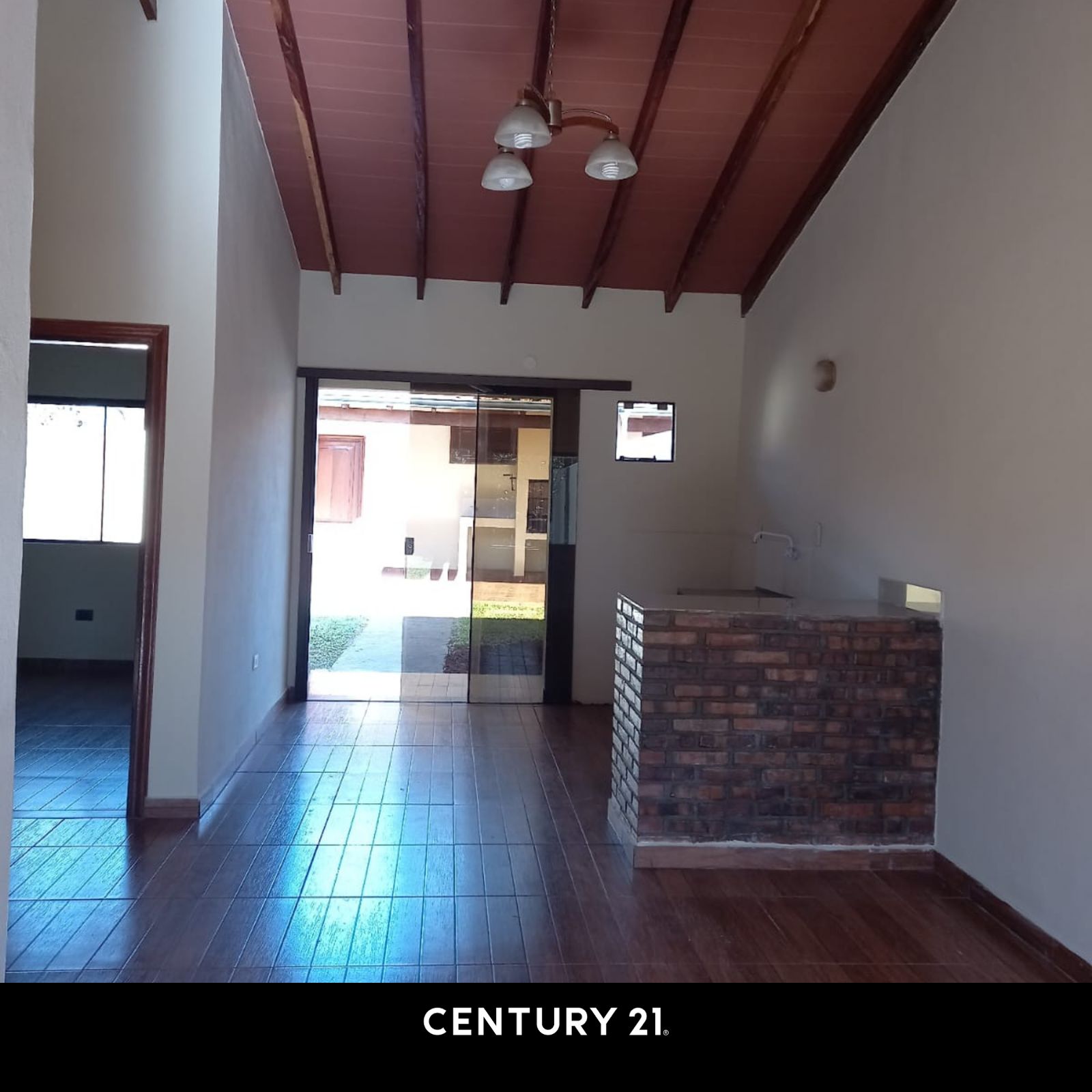 ALQUILER DE CHALET EN SAN LORENZO ZONA RUTA ÑEMBY SAN LORENZO. Ref I9BE82