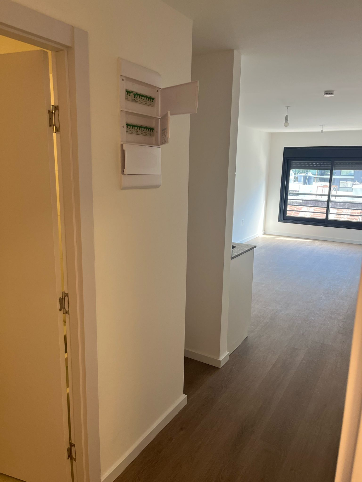 Estrene Este Monoambiente Con Cochera En Pleno Centro – pohled 3