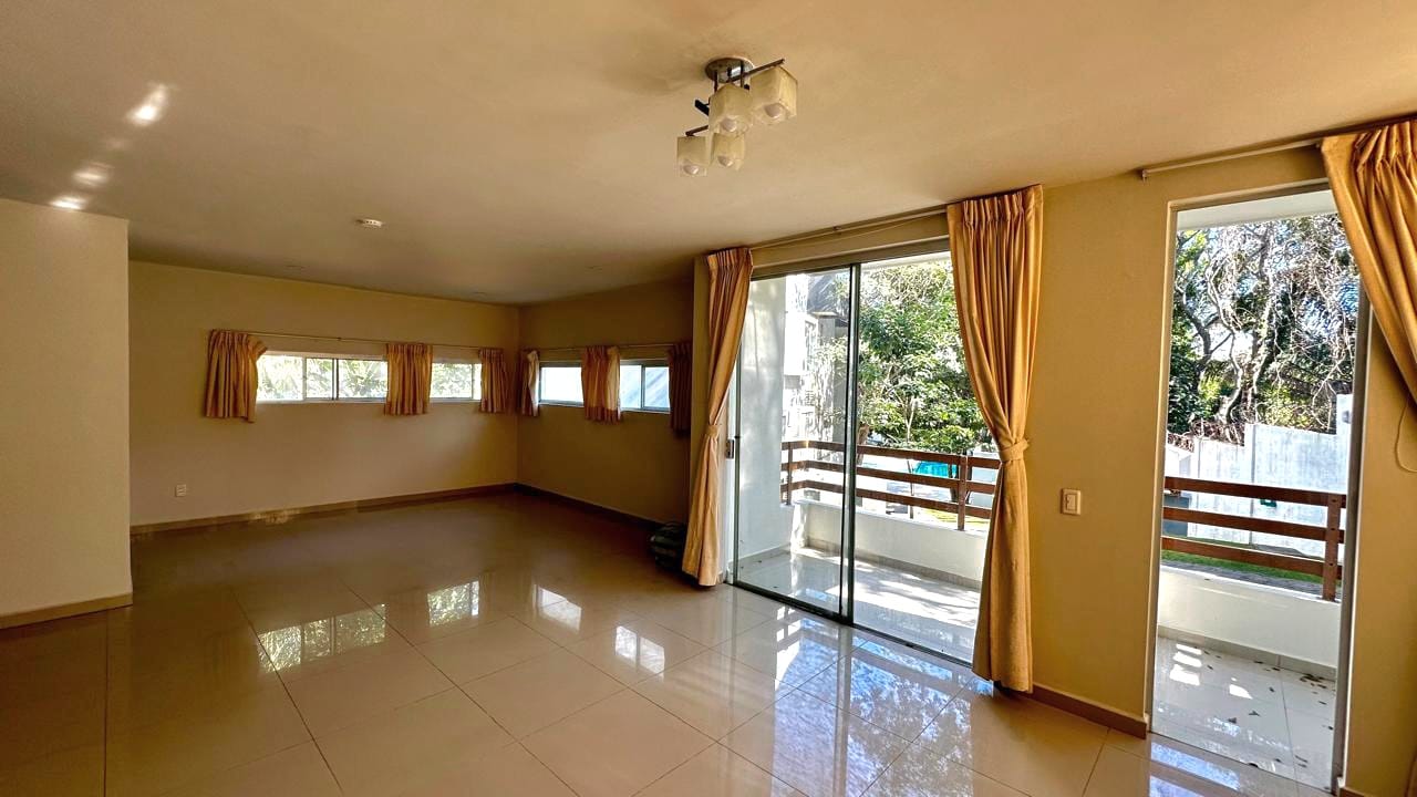 Amplio Dpto En Anticrético En Villa Bonita 