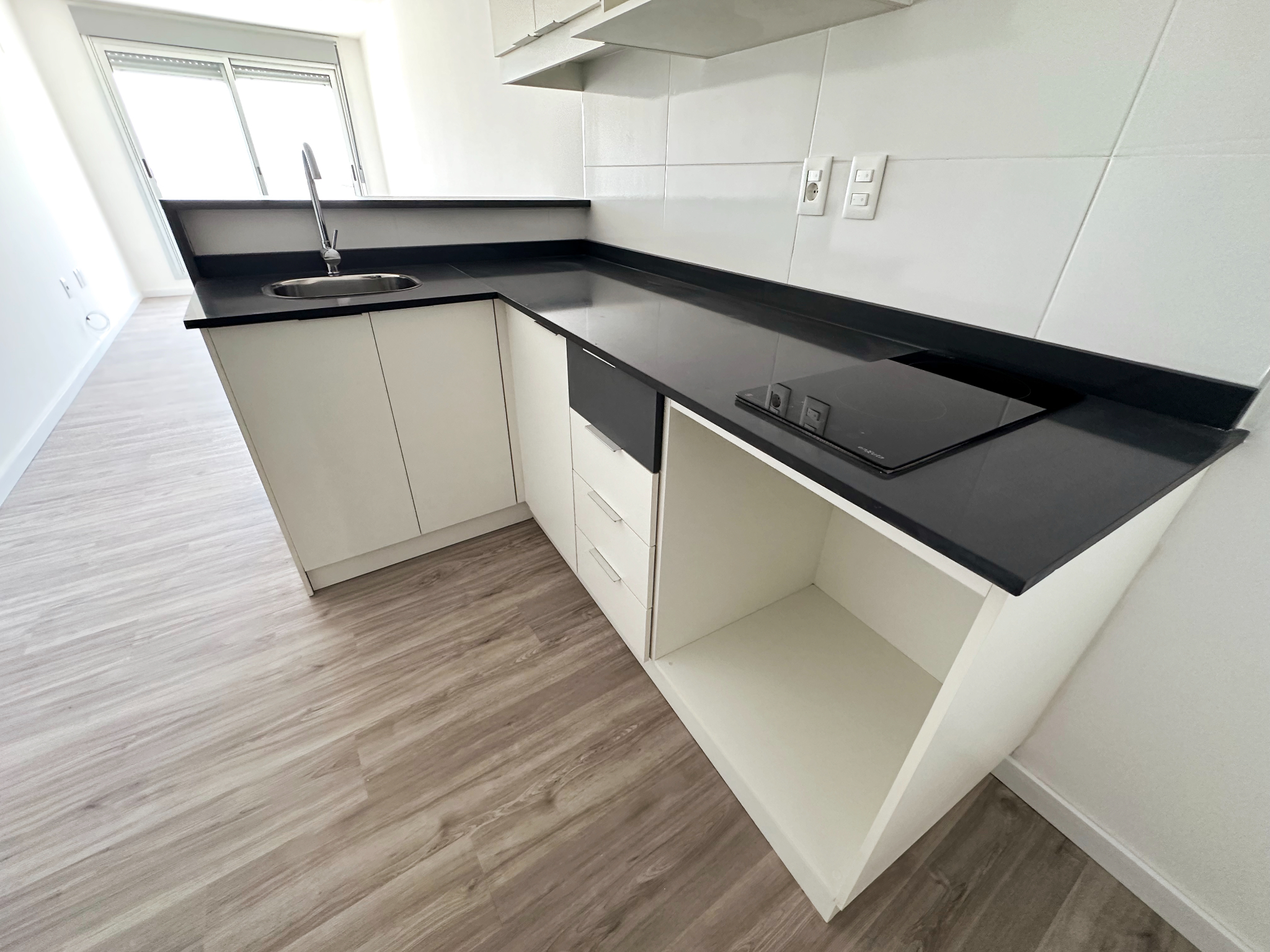 Excelente apartamento de 2 dormitorios en el centro, en edificio LEVEL 2, piso alto! - Ansicht 4