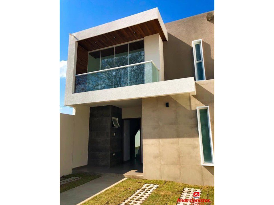 Hermosa Casa En Alquiler De 3 Dormitorios