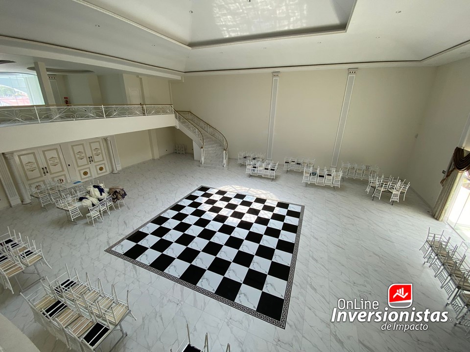 Salon De Eventos En Venta