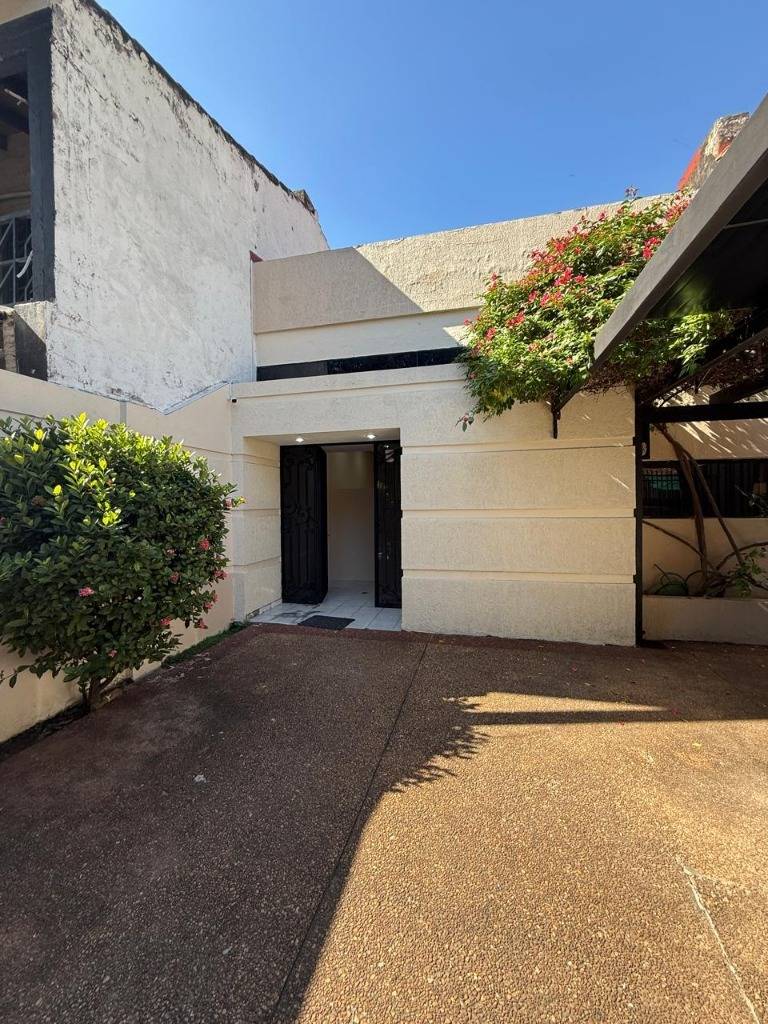 Residencia En Alquiler- Zona Recoleta