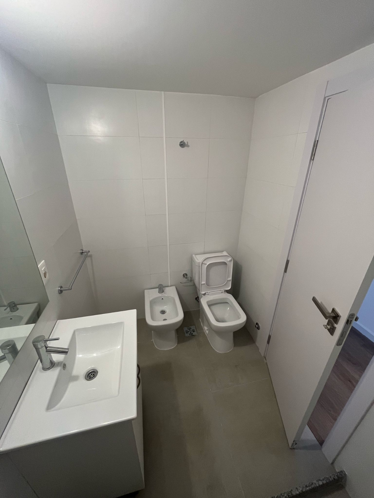 Estrene Este Monoambiente Con Cochera En Pleno Centro – další