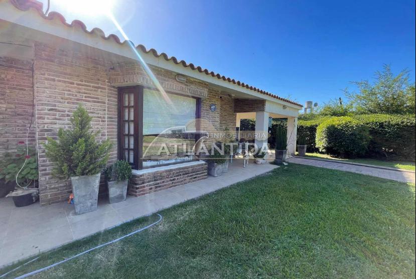 Propiedad A La Venta En Atlántida, A Metros Del Centro. Inmo Atlántida