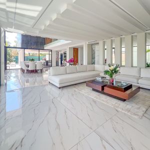 Casa De Lujo En Venta - La Hacienda Del Urubo