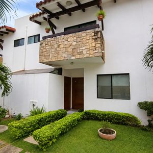 Casa En Venta – Cond. Palmas Los Jardines
