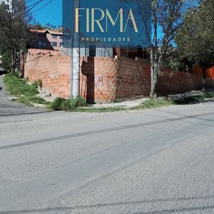 Terreno En Venta, Achumani Calle 31 En Esquina