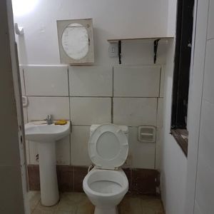 Piezas Centricas Con Baño Privado, Wifi, Ropero Empotrado, 78887473, 67198158