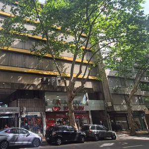 Dueño Vende Cochera Pleno Centro De Montevideo.