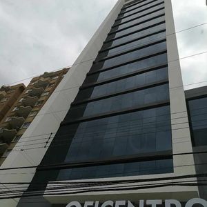 Oficina En Alquiler Zona Norte En Edificio Oficentro