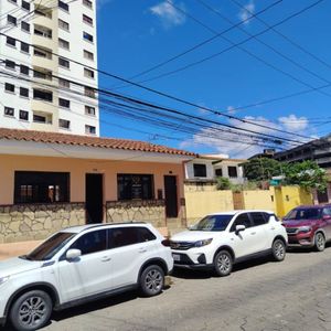 Inmueble Comercial En Zona Centro En Venta Calle Sara Entre Cuellar Y Seoane