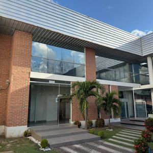 Galpon Con Oficinas En Alquiler Av Banzer