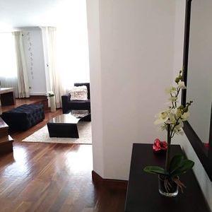 Bonito Triplex Zona Sur Amoblado