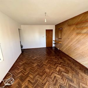 Dueño Vende Hermoso Apartamento Al Frente. Muy Luminoso