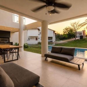 Casa De Lujo En Venta | Totalmente Amoblada
