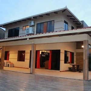 Casa En Venta, Tres Pasos Al Frente, 7mo