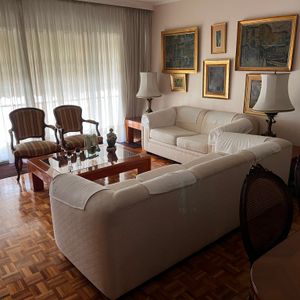 Reservado.   Dueña Vende Luminoso Apto En Pocitos  