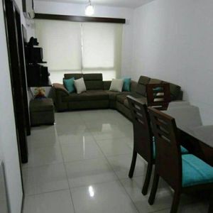 Hermoso Departamento En Venta. En Av. Roca Y Coronado