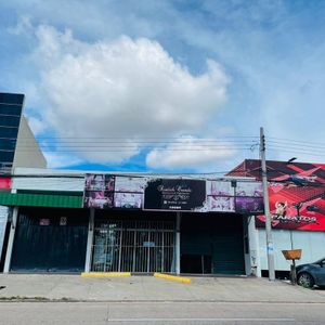 Casa Comercial Sobre Santos Dumont 4to Anillo