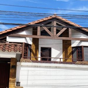 Departamento De 1 Dormitorio En Alquiler - Semi Independiente