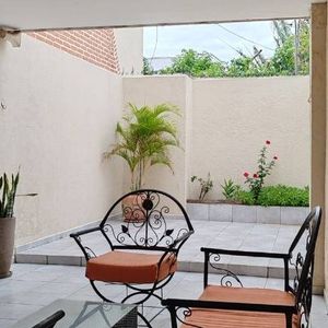 Casa En Alquiler Urbari