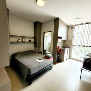 Monoambientes En Zona Residencial