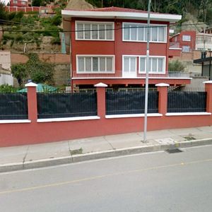 Casa En Venta Bajo Següencoma, Sobre La Avenida Costanera